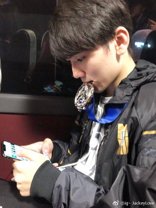 开云体育-关于JackeyLove赛事官方发布高光表现新规，切尔西争议不断！的信息