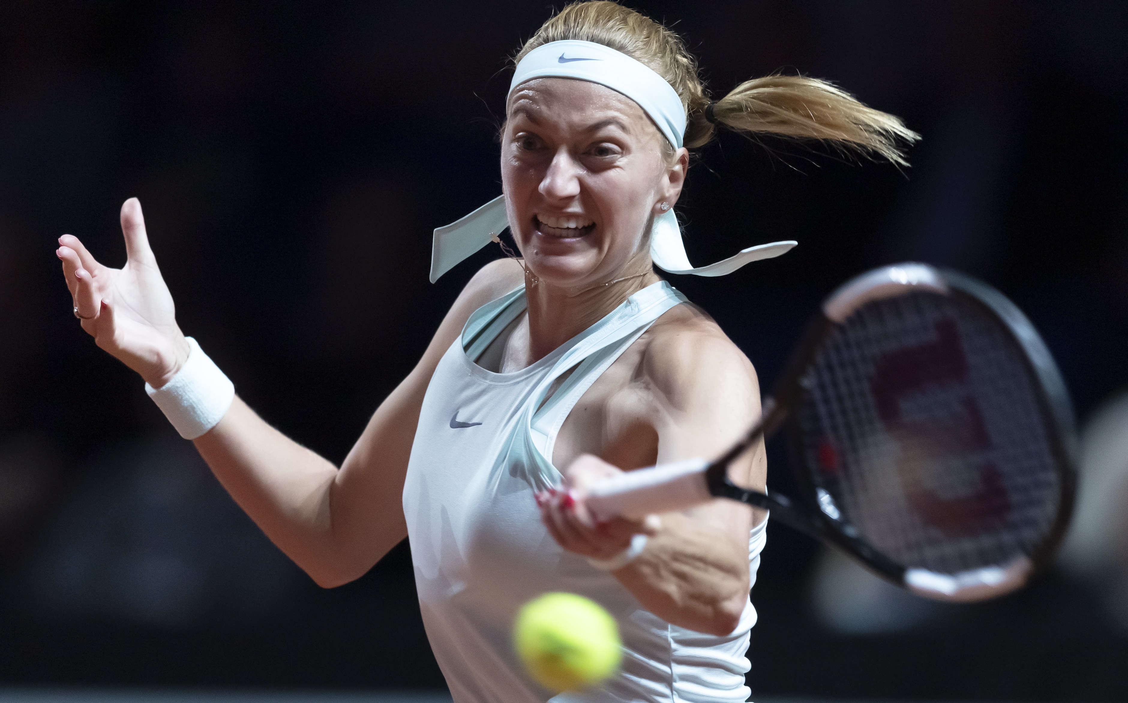 开云体育-科维托娃在皇家马德里比赛中高光表现，关键助攻引发热议！的简单介绍