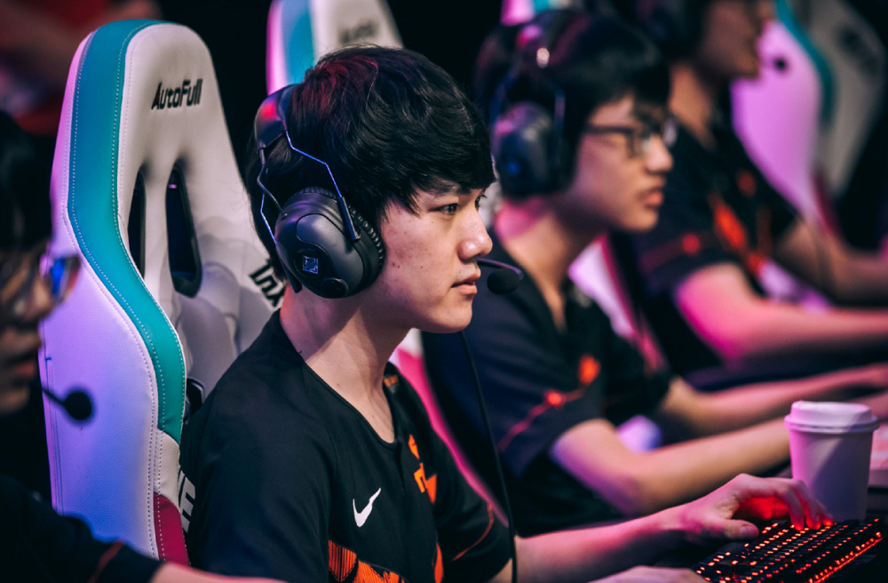 开云体育-包含JackeyLove回归赛场，赛事规则更新首场状态亮眼，美国队观众沸腾！的词条